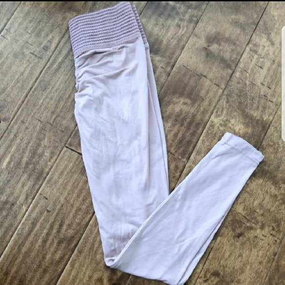 SOLD/ cute booty lounge leggings dusty rose color - Picture 4 of 5